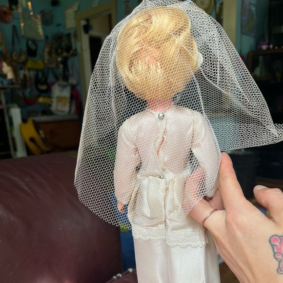 1960’s Bride Doll - Picture 2 of 3